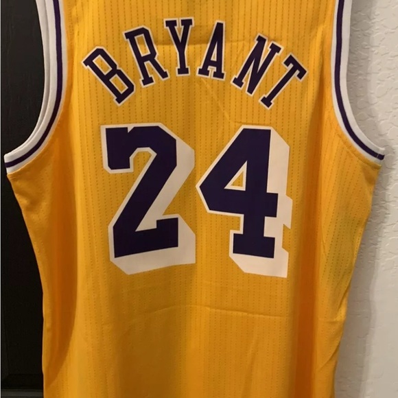 Los Angeles Lakers Jersey Hardwood Classics Adidas Brand Kobe Bryant Medium - Picture 5 of 7